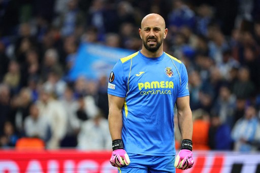 Pepe Reina Putuskan Gantung Sepatu pada Akhir Musim Ini