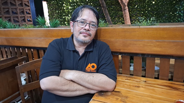  Ignatius Indro masih mengingat 1998, sebuah tahun di mana peristiwa pernah menoreh tanah air dan mengubah Indonesia menjadi negara yang berbeda. (Foto: Dok. Medcom.id/Aulia Putriningtias)