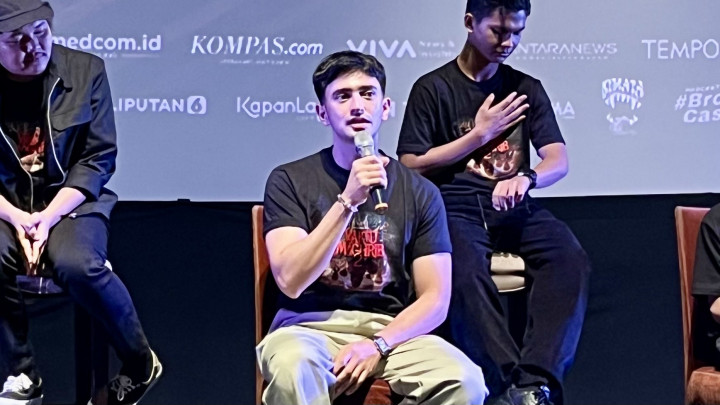 Omar Daniel yang Penuh Trauma di Waktu Maghrib