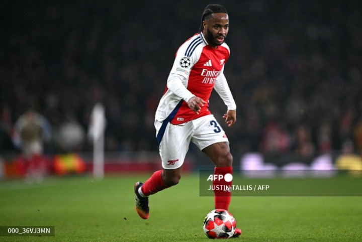 Gagal Bersinar di Chelsea dan Arsenal, Sterling Disarankan Gabung Klub Ini