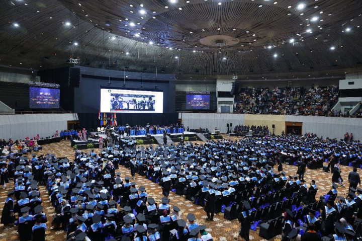 Wisuda UP, Lulusan Perguruan Tinggi Harus Kuasai Teknologi, AI dan Bahasa Asing