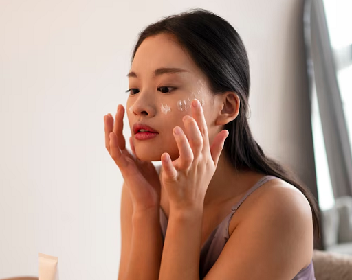 Rekomendasi Sunscreen Tone Up Amaterasun yang Bikin Kulit Auto Cerah