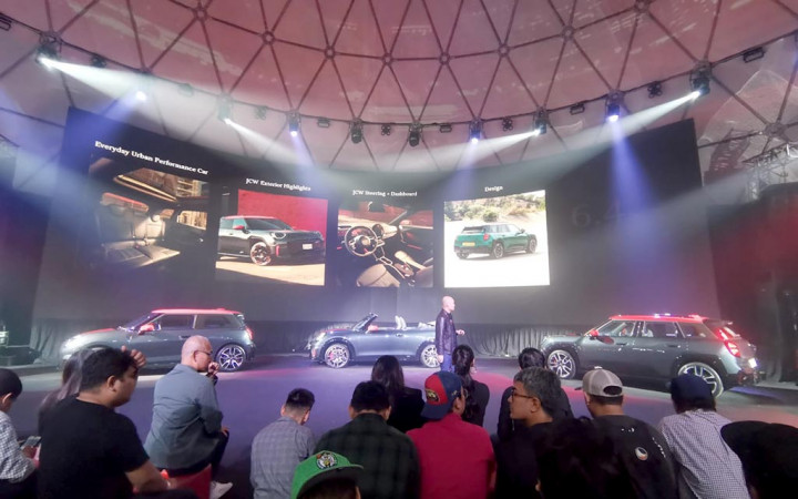 MINI Bawa Varian John Cooper Works, Langsung 5 Model