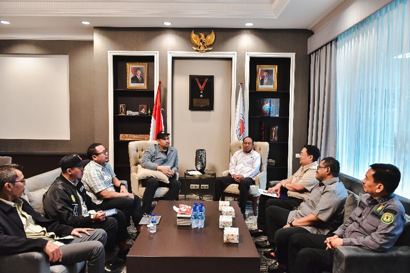 Menpora, Dito Ariotedjo, bertemu dengan perwakilan Ikasi (dok. Kemenpora)