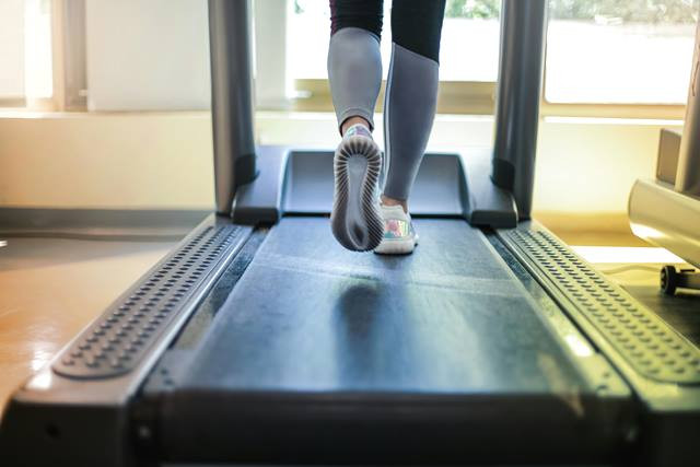 5 Kesalahan Umum yang Dilakukan Saat Jogging di Atas Treadmill