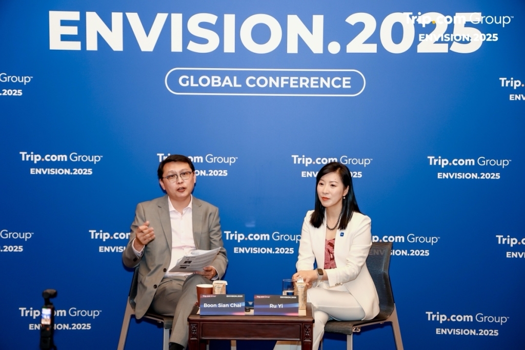 Group Interview bersama Boon Sian Chai (Managing Director and Vice President of International Markets, Trip.com Group) and Ru Yi (Assistant Vice President, International Markets (APAC), Trip.com Group). Dok. Istimewa