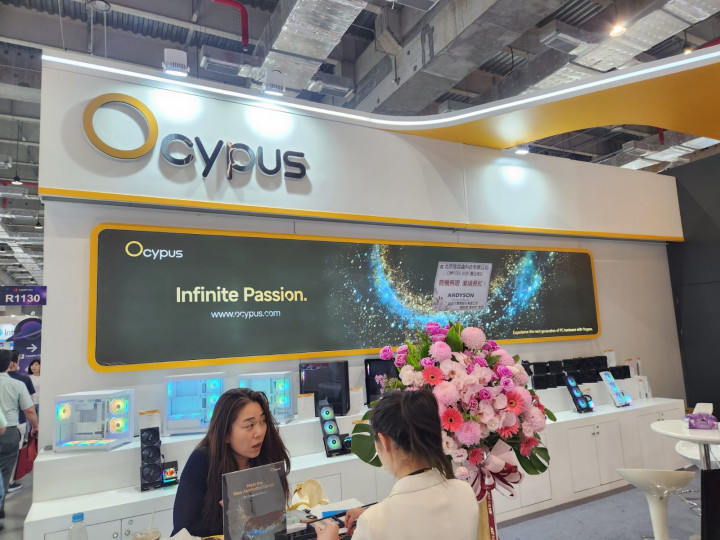 Ada Casing PC dan Cooler Mirip Arc Reactor Ocypus