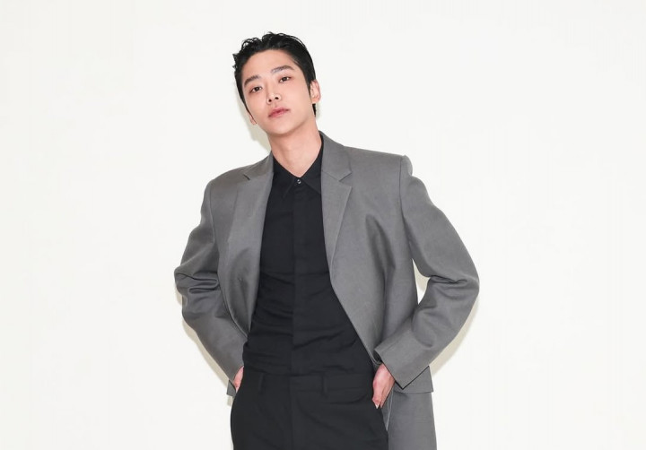 Rowoon Gelar Fan Meeting Sebelum Berangkat Wajib Militer