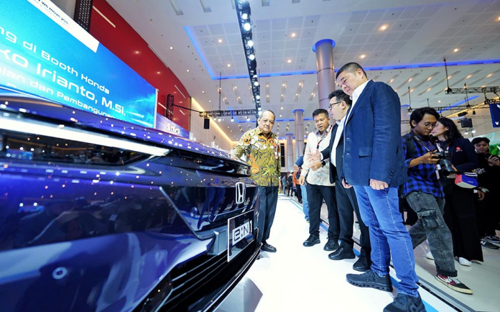 IIMS Surabaya 2025 Resmi Dibuka, Bawa Teknologi Otomotif Terkini