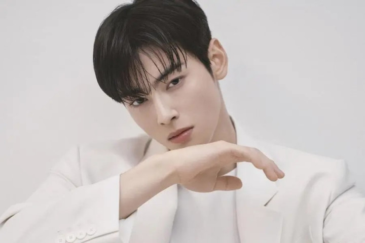 Cha Eun Woo Umumkan Tanggal Wamil usai Resmi Diterima di Band Militer
