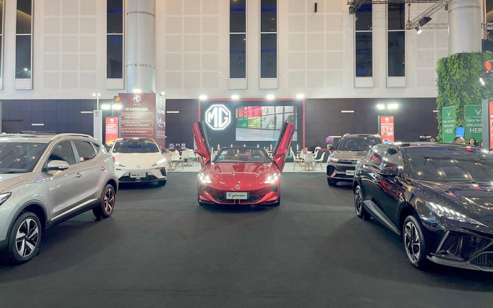 MG Unjuk Teknologi BEV & HEV Di IIMS Surabaya 2025