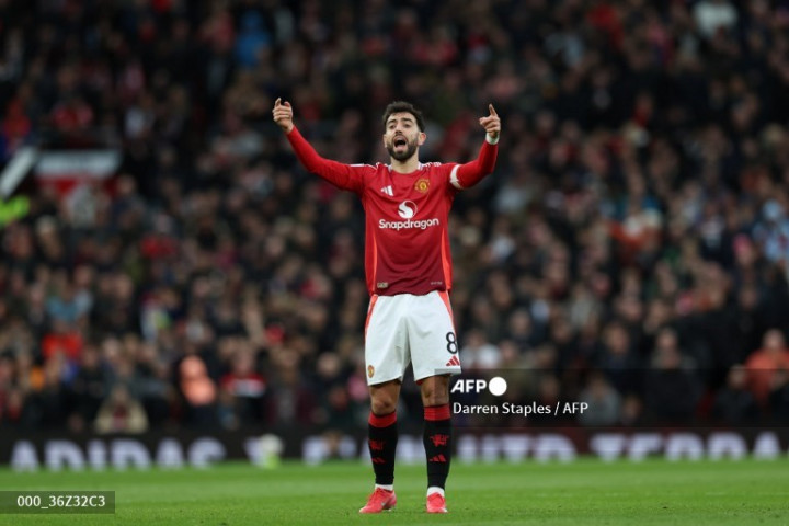 Legenda Sarankan MU Terima Tawaran untuk Fernandes