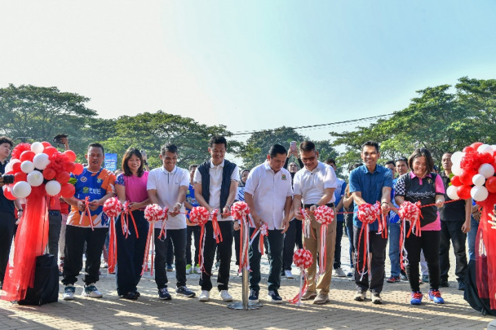Wamenpora Resmikan GOR Bulu Tangkis Pusdik Lantas