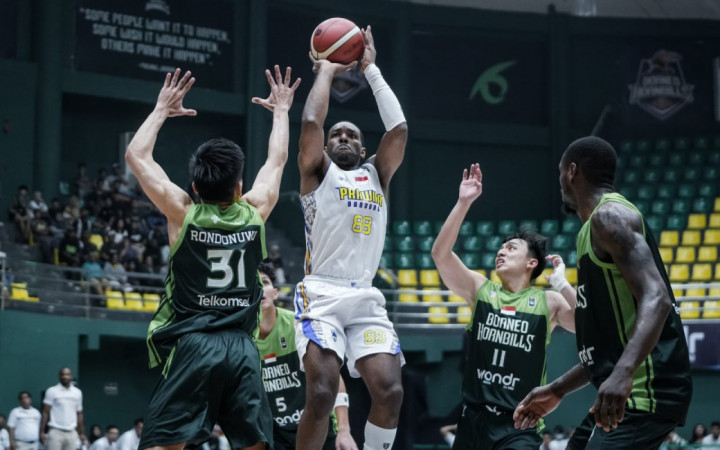 Prawira Harum Bandung Permalukan Borneo Hornbills