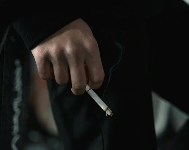 Aturan Baru! Kemenkes Gandeng Kominfo, Iklan Rokok di Media Elektronik Akan Dilarang!
