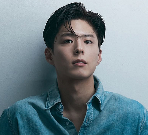 Park Bo Gum dan gaya rambut S -shape fringe. (Foto: Dok. Instagram/@bogummy)