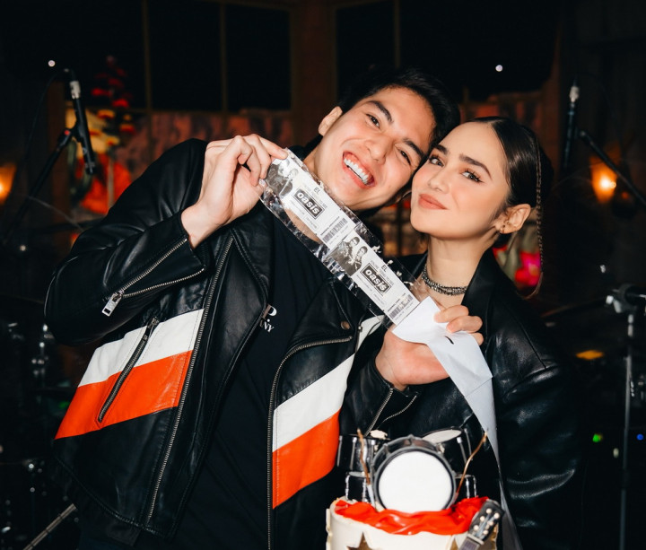 Bikin Iri! Deretan Kado Ultah El Rumi dari Syifa Hadju, Ada Tiket Konser Oasis