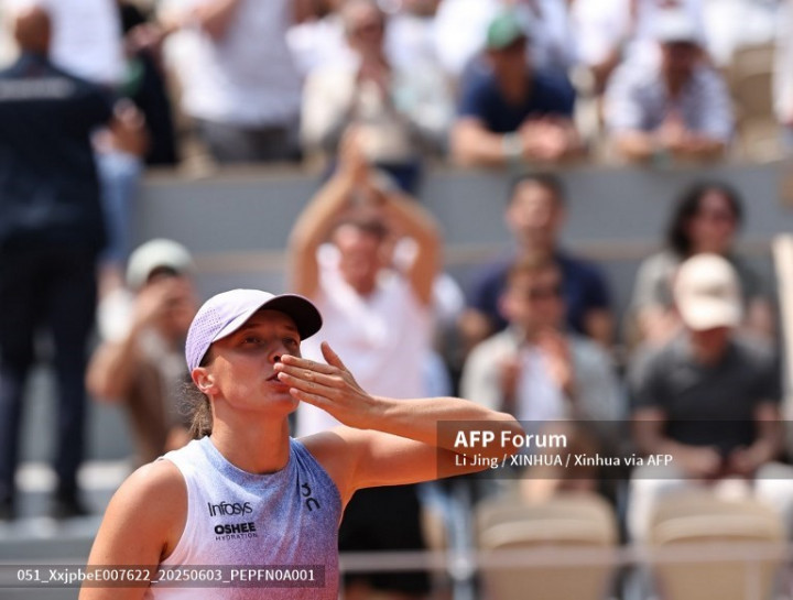 French Open 2025: Juara Bertahan Iga Swiatek Ditantang Aryna Sabalenka di Semifinal