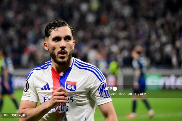 Bintang Lyon Angkat Bicara Soal Ketertarikan Manchester City