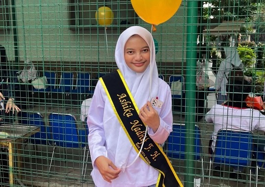 Tembus FK Unesa dengan Skor UTBK 739.86, Ashika Belajar Sampai Terbiasa dengan Tipe Soal