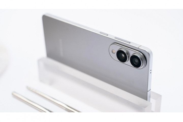 Galaxy S25 Edge Resmi Ramaikan Pasar Smartphone Indonesia