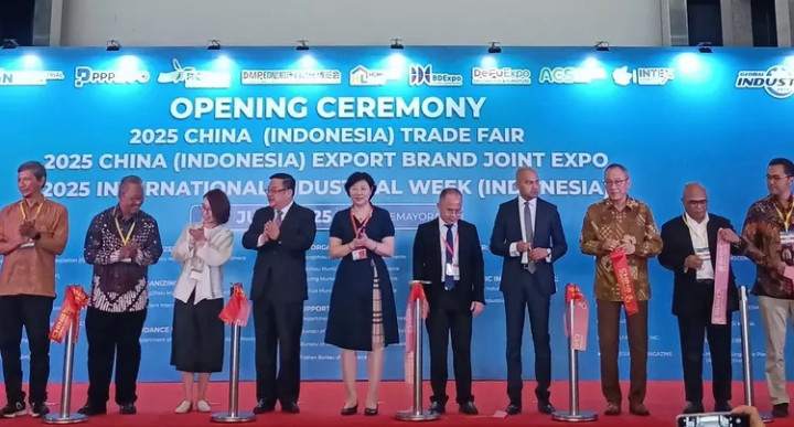 International Industrial Week (IIW) Indonesia 2025 Resmi Dibuka
