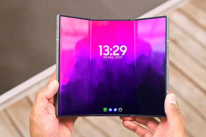 Kabar Terbaru Smartphone Layar Lipat Tiga Pertama Samsung