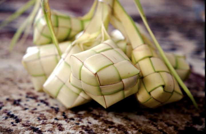 Top Berita Gaya: Tips Menyimpan Ketupat hingga Hubungan Menopause dan Insomnia