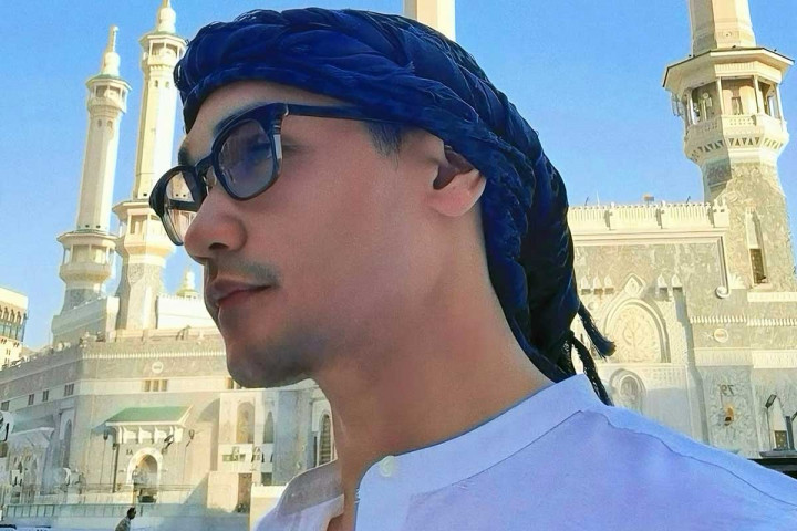 Afgan Resmi jadi Pak Haji