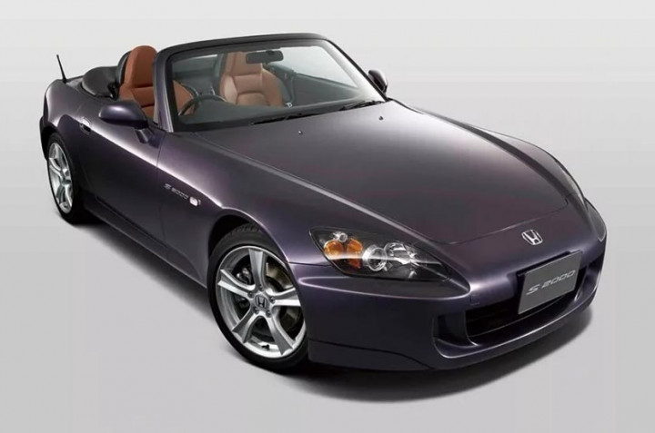 Honda S2000: Roadster Legendaris yang Menemani Generasi Milenial