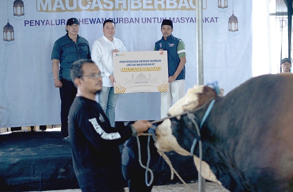 Dampak Positif CSR Berbagi Daging Kurban di Momen Iduladha