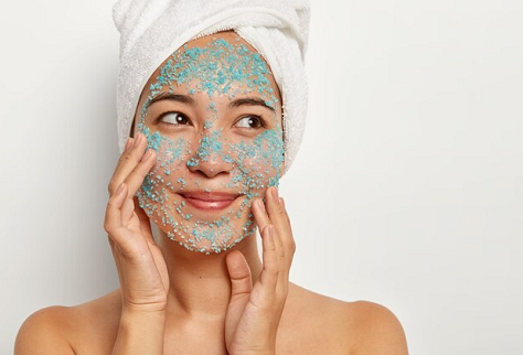 7 Langkah Eksfoliasi yang Tepat untuk Kulit Berminyak