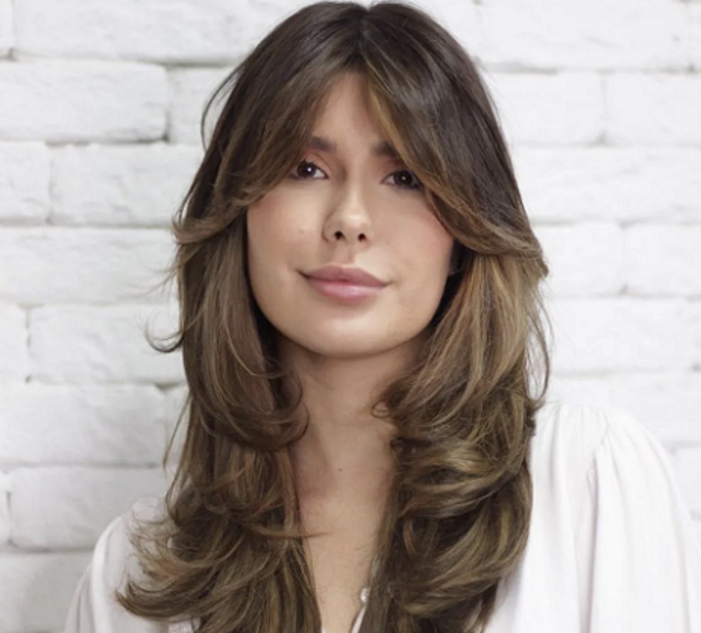 Curtain bangs. Dok. @ruteboazhair