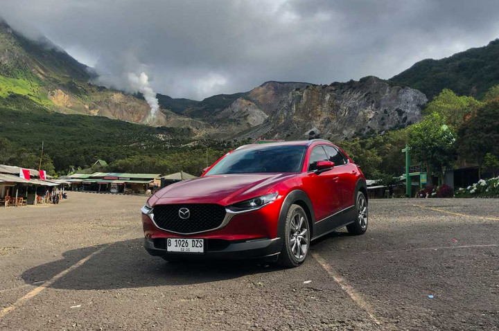 Mazda CX-30 Menari di Ekstrimnya Jalur Papandayan