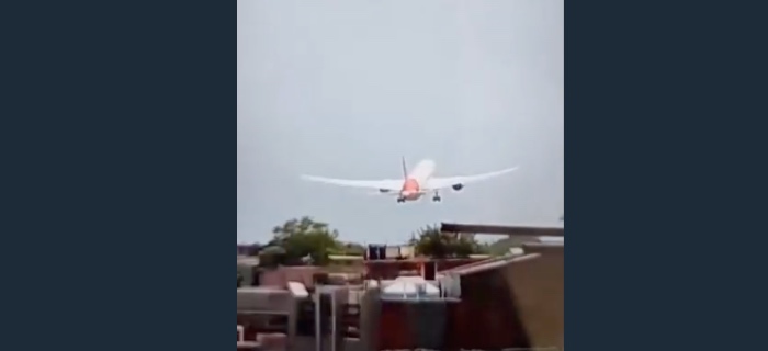 Pesawat Air India Terjatuh di Ahmedabad, Membawa 242 Penumpang