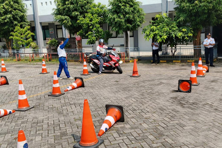 Pentingnya Edukasi Safety Riding Pelajar