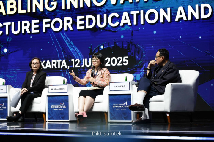 Wamen Stella Christie Tekankan Pentingnya Keselarasan Pendidikan Tinggi dan Industri