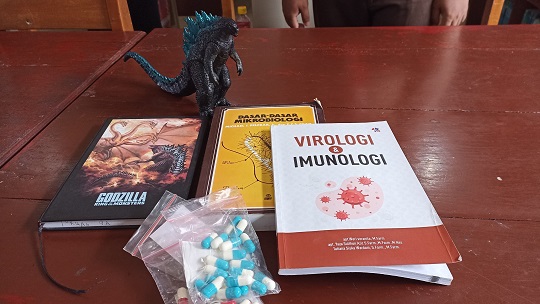 Kesetaraan Pendidikan Bagi Siswa Skizofrenia Paranoid: Kisah Godzilla dan Cintanya pada Mikrobiologi