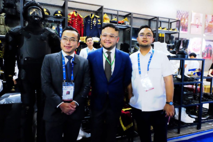 Wong Hang Bersaudara Rilis Inovasi Busana Militer Baru