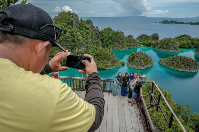 Raja Ampat merupakan salah satu Destinasi Pariwisata Nasional Prioritas sekaligus bagian dari UNESCO Global Geoparks (UGGp). Dok. Kemenpar