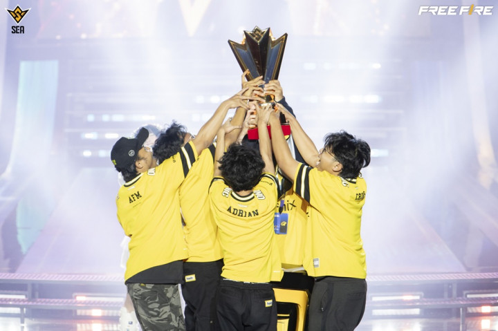 Ukir Sejarah, ONIC Bawa Pulang Trofi FFWS SEA 2025 Spring ke Indonesia