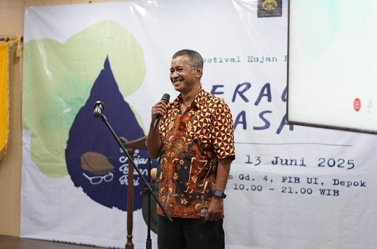 Merawat Warisan Sastra Lewat Festival Hujan Bulan Juni
