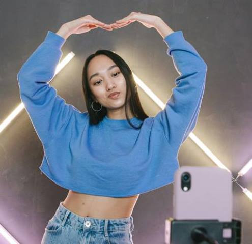 Menjadikan Anak Influencer Media Sosial, Apa Bahayanya?