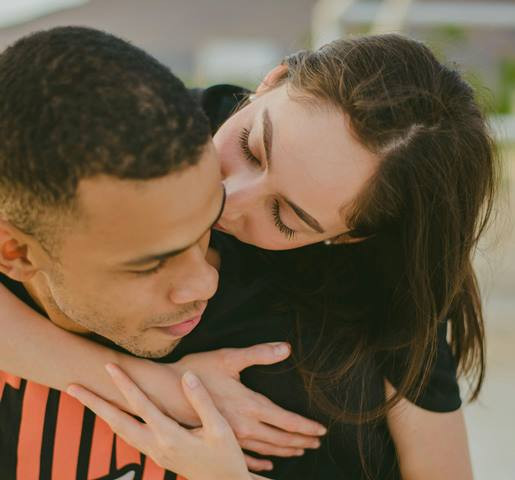 Apa yang Dirasakan Wanita Saat Orgasme?