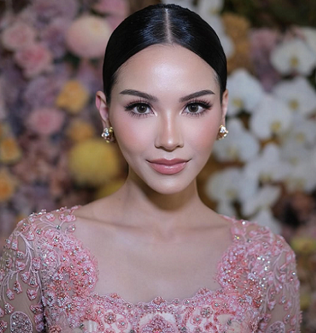Alyssa Daguise pada prosesi siraman. (Foto: Dok. Instagram/@rhay_david)