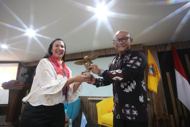 Resmikan Center for Latin America, Moestopo Buka Pintu Baru Kolaborasi Global