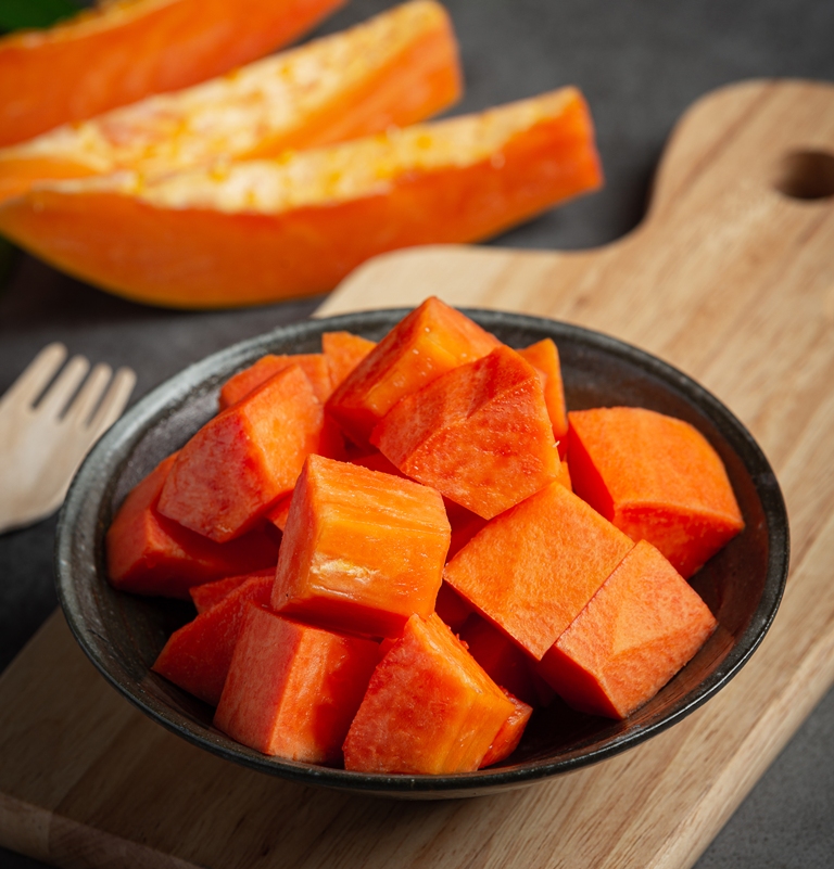 Pepaya memiliki tekstur seperti melon dan mengandung antioksidan tingkat tinggi seperti vitamin A, vitamin C, dan vitamin E. Ilustrasi Freepik