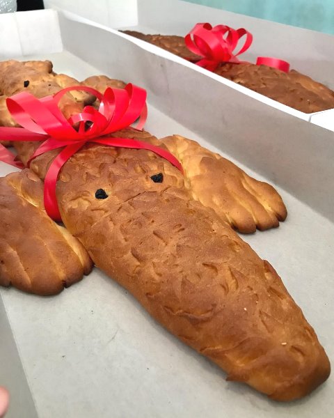 Setia Kepada Pasangan, Filosofi Mendalam  Roti Buaya, Kuliner Khas Betawi