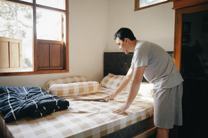 4 Manfaat Merapikan Tempat Tidur di Pagi Hari untuk Kesehatan