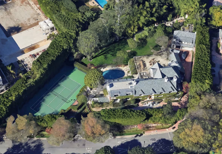 Unik, Ellen DeGeneres Pelihara Domba dalam Rumah Mewahnya